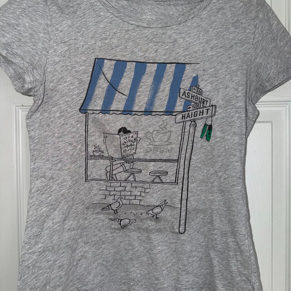 GAP Authentic Haight Ashbury Gray T-shirt / Size M
